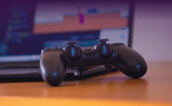 نمایی از کنترلر PS4 متصل به ویندوز 10 با تنظیمات و رفع مشکل عدم شناسایی